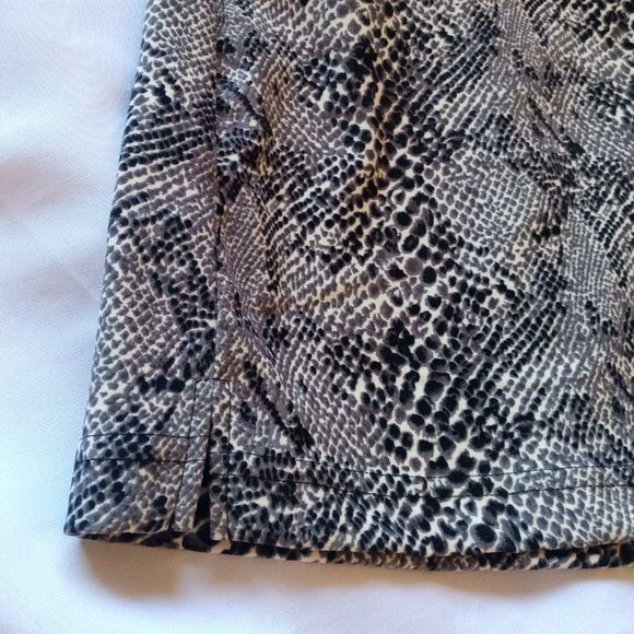Y2K Micro Mini Skirt Faux Snakeskin - 11 12 M Large -Charlotte Russe NWT - Picture 5 of 9